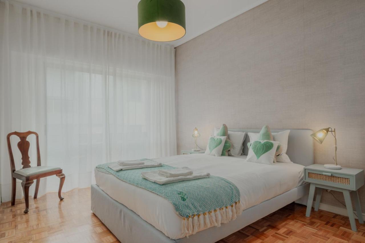 Apartment Sunny And Spacious House, 4bd 3bath Downtown Porto