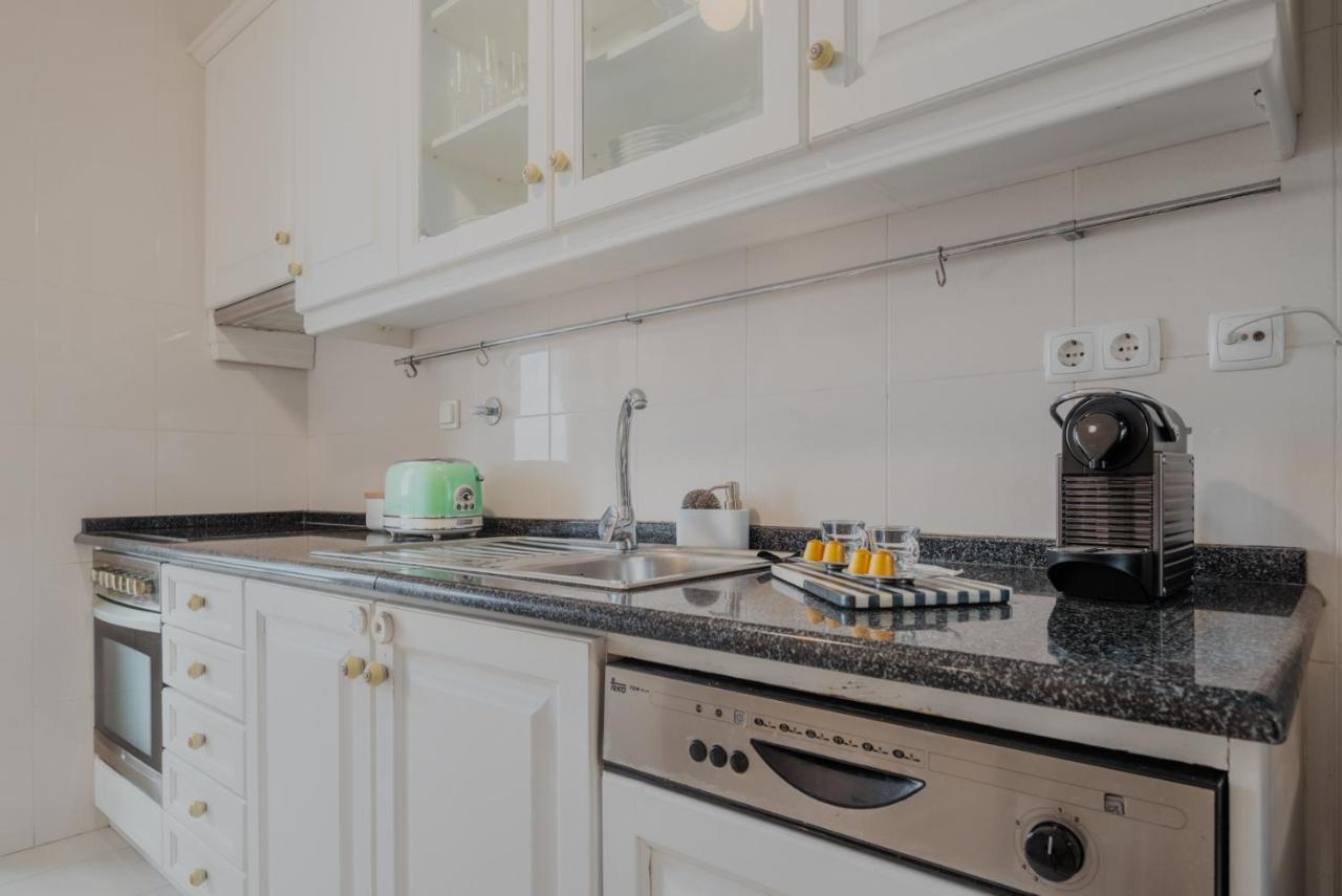 Apartment Sunny And Spacious House, 4bd 3bath Downtown Porto