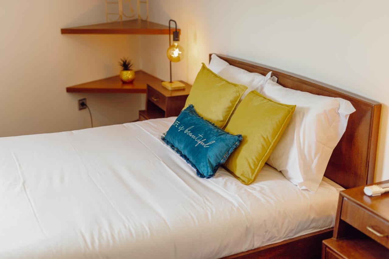 Guest Oliveira House Villa *