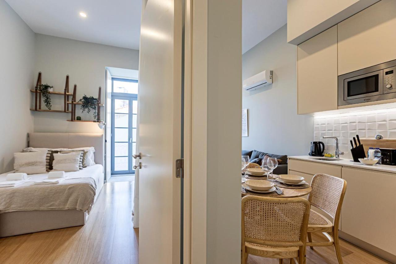 Appartement 31 Janeiro 157 - Stylish 1br W/ Ac & Balcony By Lovelystay *