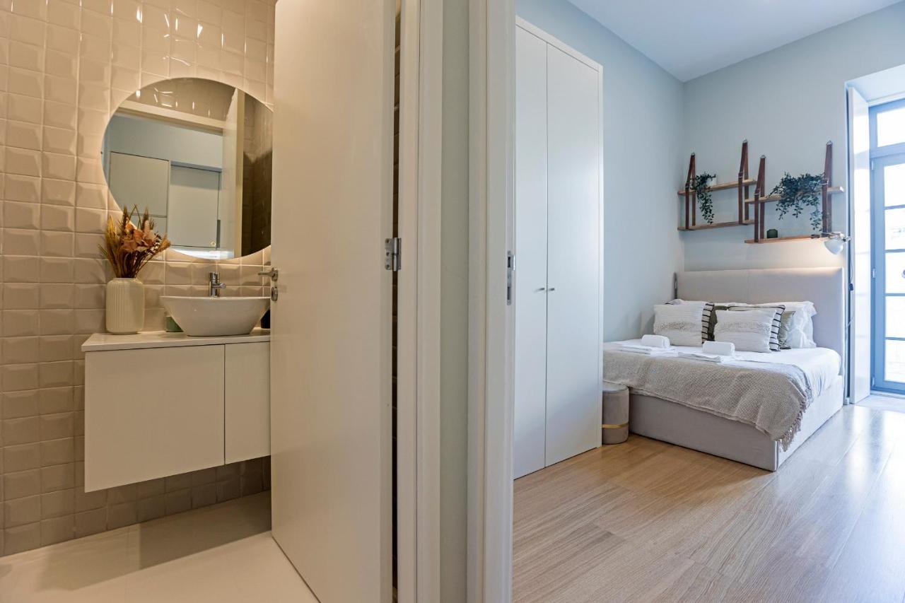 Appartement 31 Janeiro 157 - Stylish 1br W/ Ac & Balcony By Lovelystay *