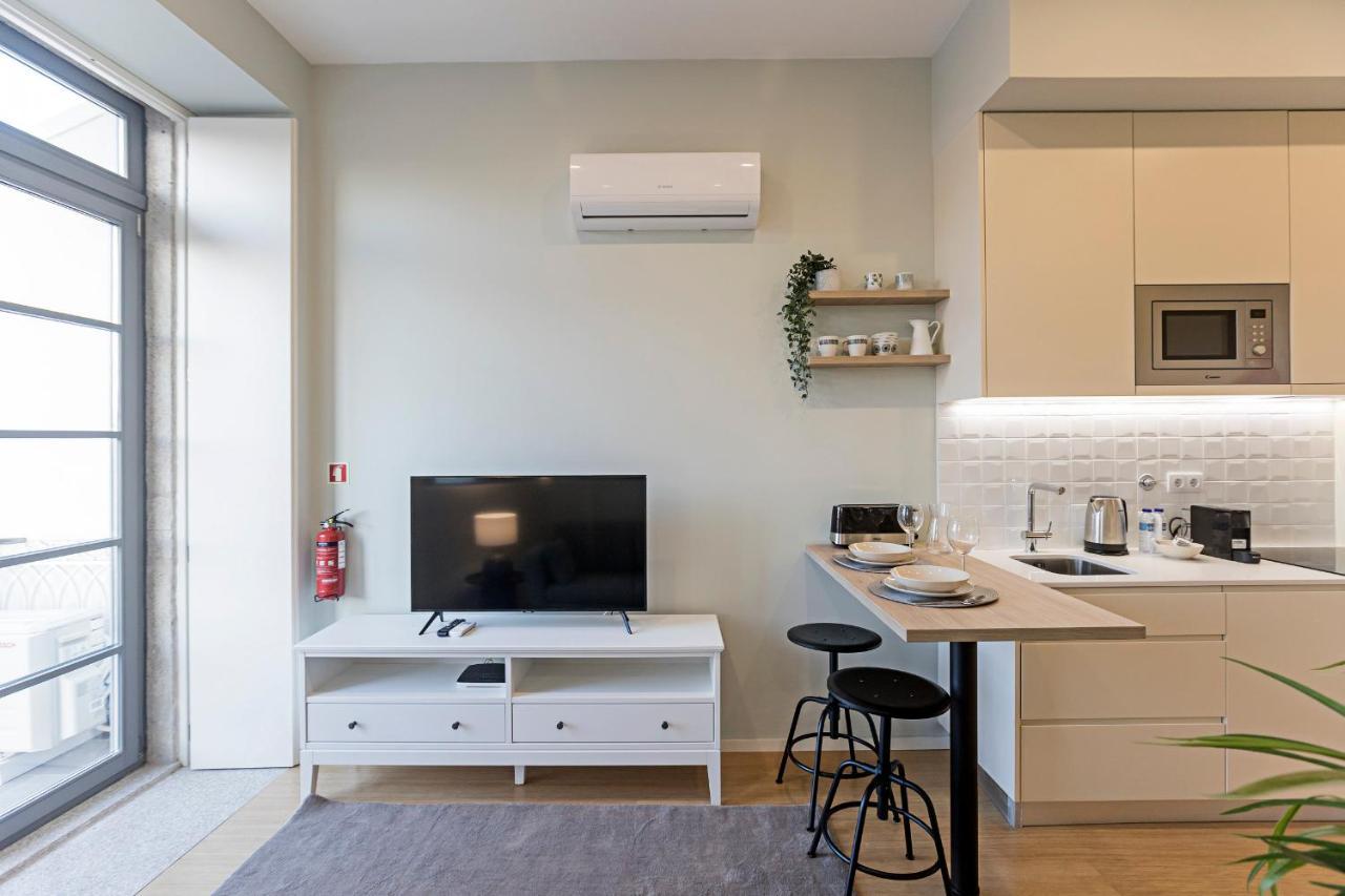 31 Janeiro 157 - Delightful 1br Flat W/ Ac & Balcony By Lovelystay Apartment *