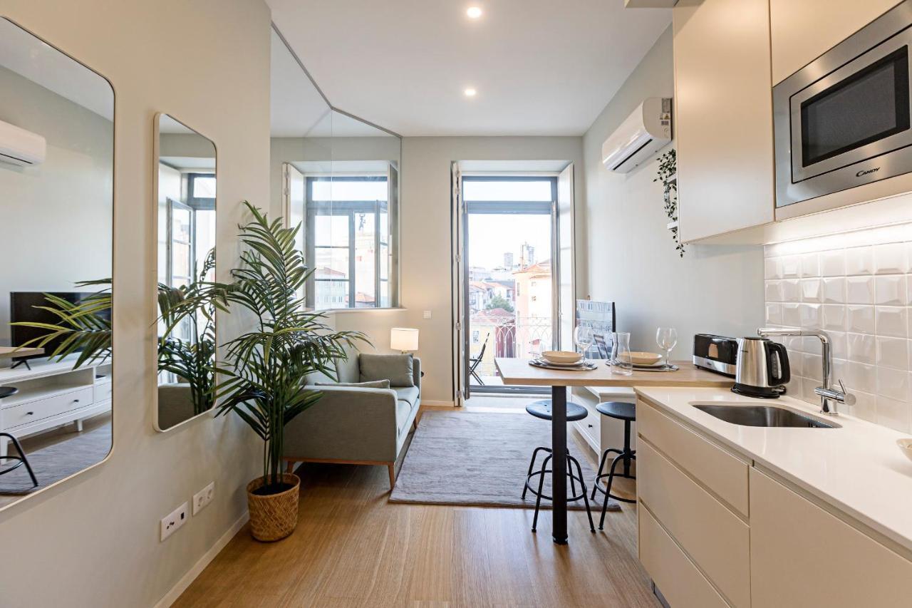 31 Janeiro 157 - Delightful 1br Flat W/ Ac & Balcony By Lovelystay Apartment Porto
