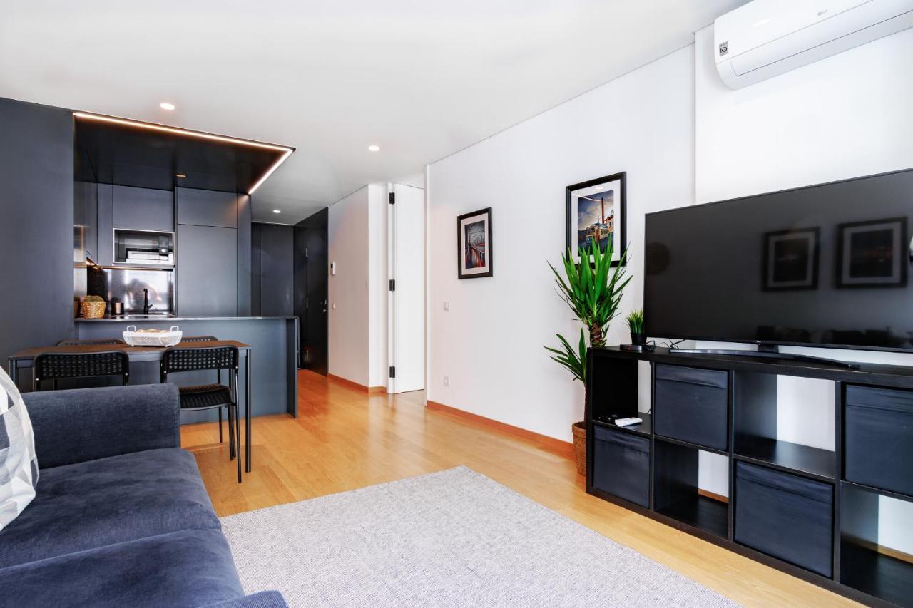 New Camoes Deluxe With Ac And Free Parking Apartment *