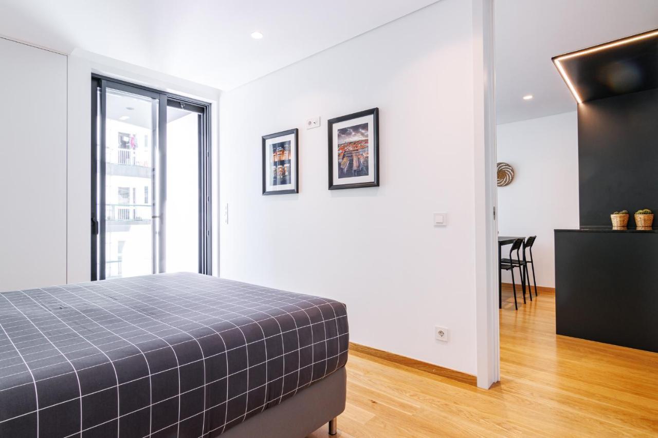 New Camoes Deluxe With Ac And Free Parking Apartment