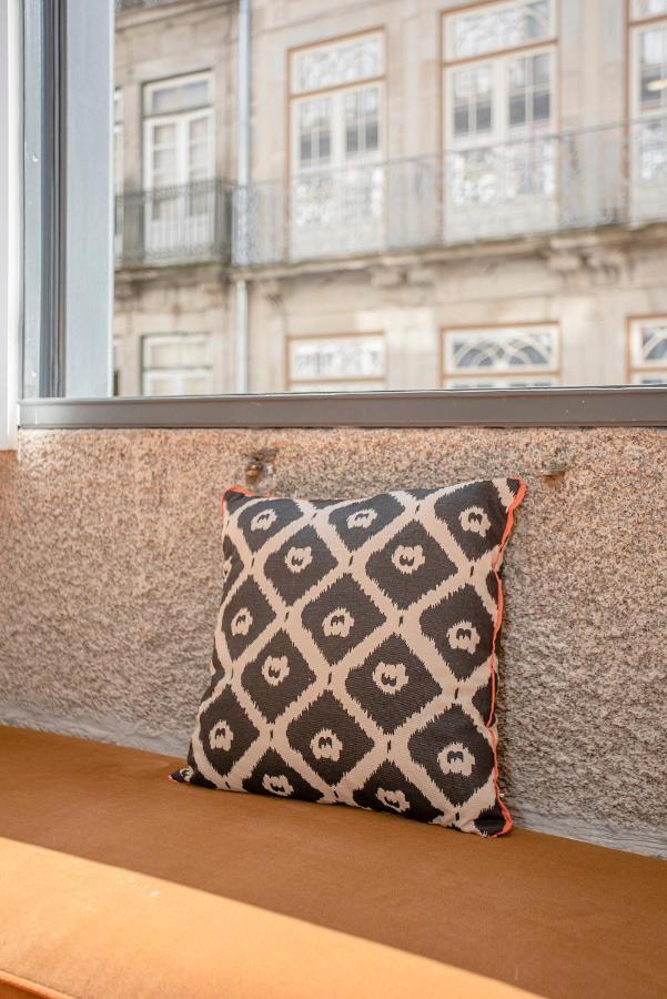Apartment Liiiving In - Flores Design Experience *