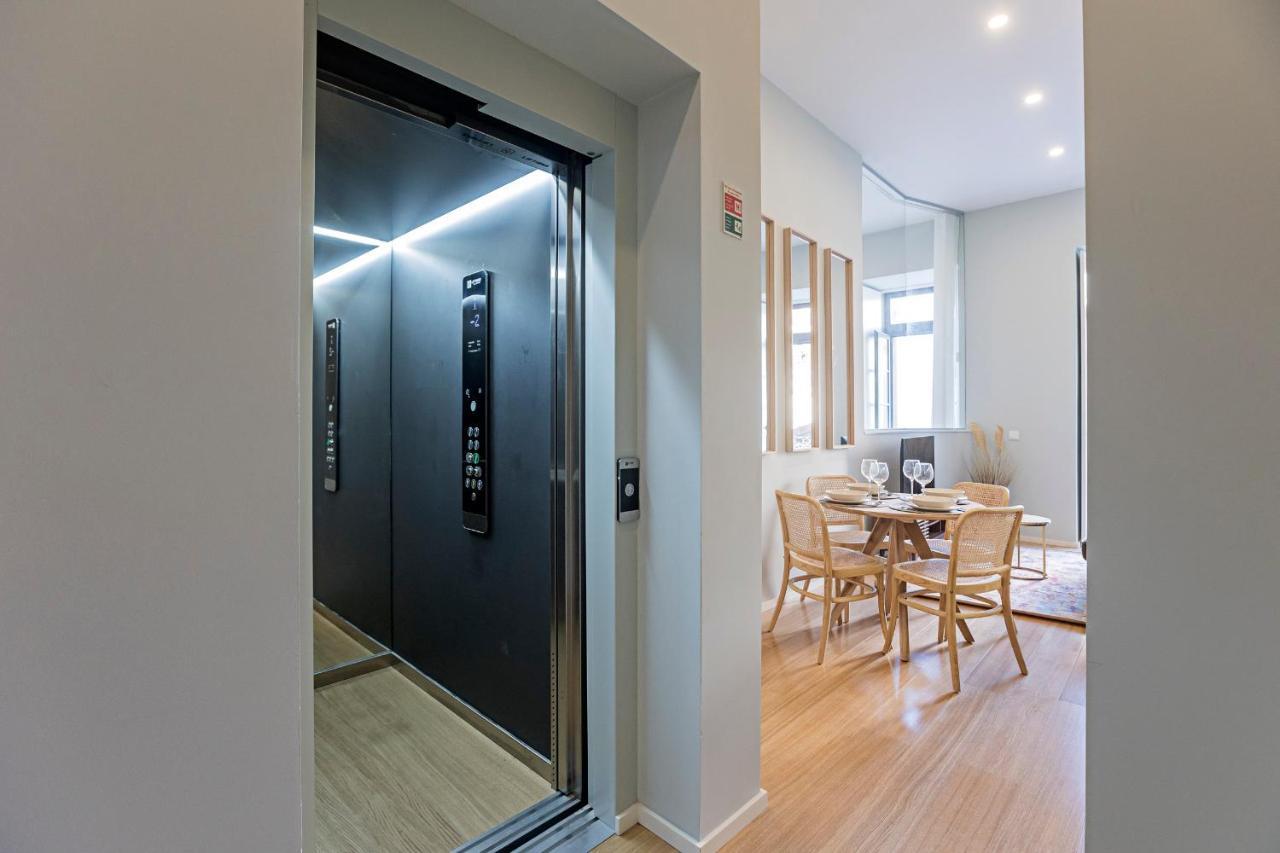 Appartement 31 Janeiro 157 - Stylish 1br W/ Ac & Balcony By Lovelystay *