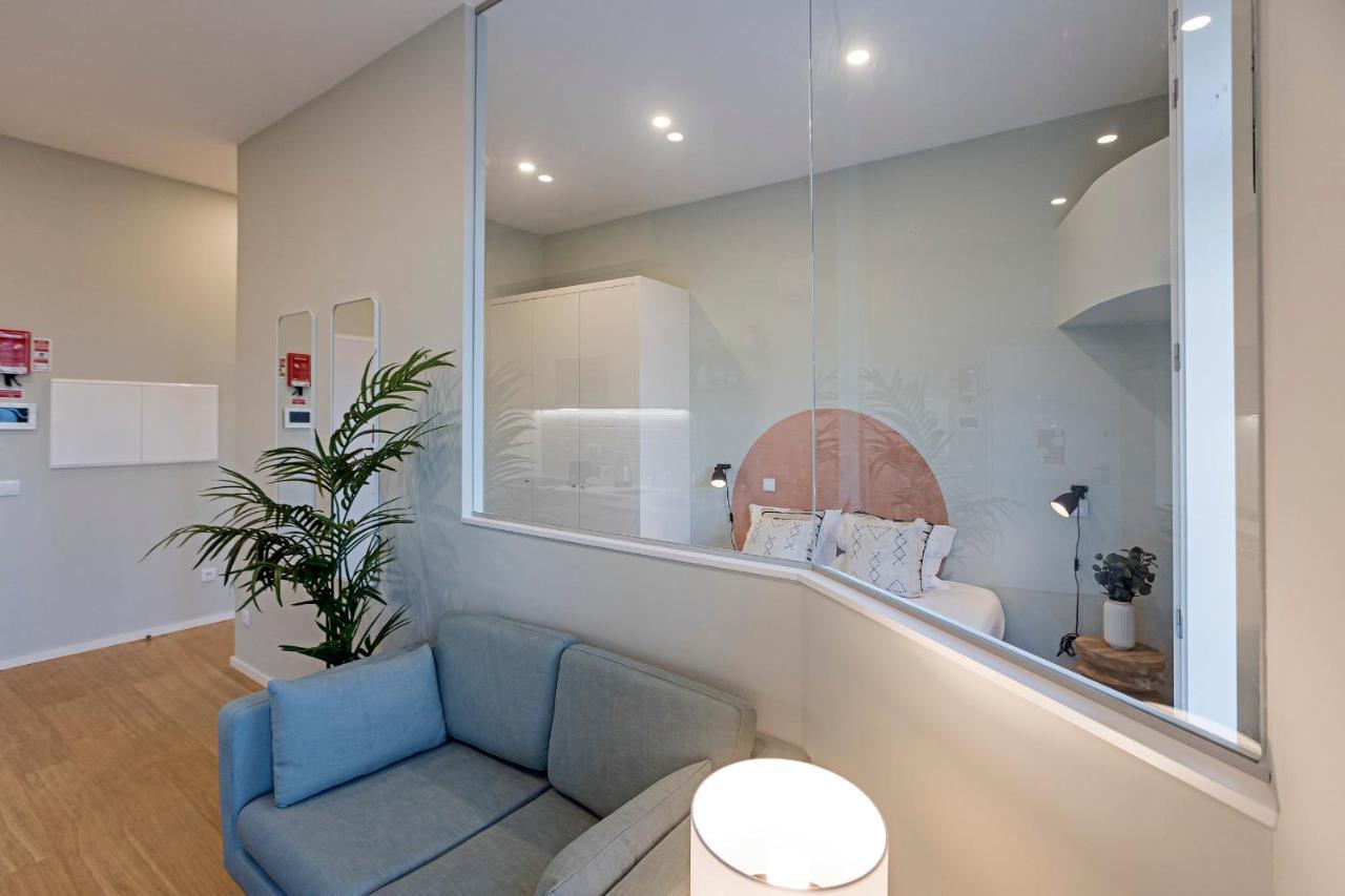 Apartment 31 Janeiro 157 - Delightful 1br Flat W/ Ac & Balcony By Lovelystay Porto