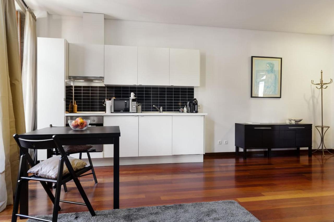 Flores Apartment *