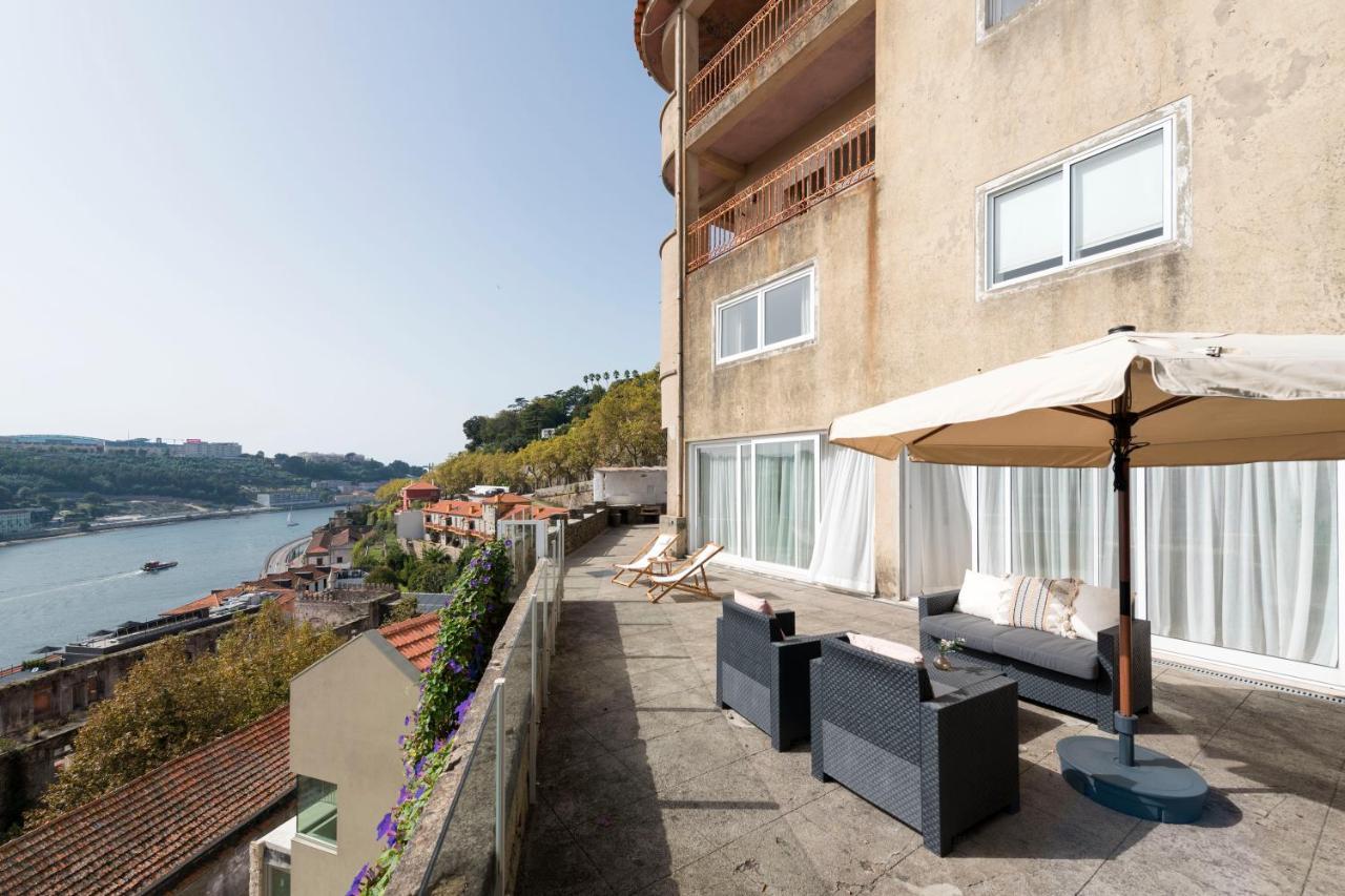 D'ouro * Porto
