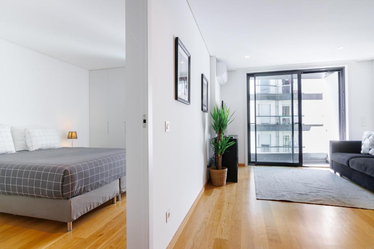 New Camoes Deluxe With Ac And Free Parking Apartment *