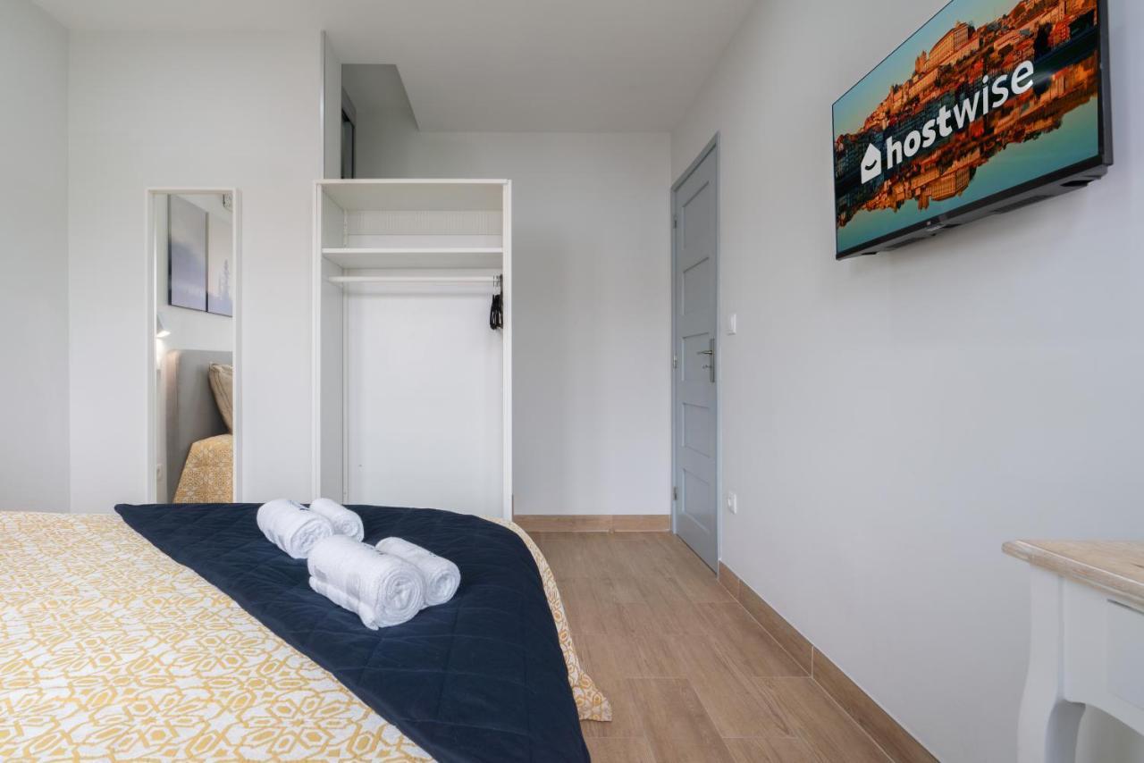 Ferienhaus Charming Bright House W/ Garden Porto