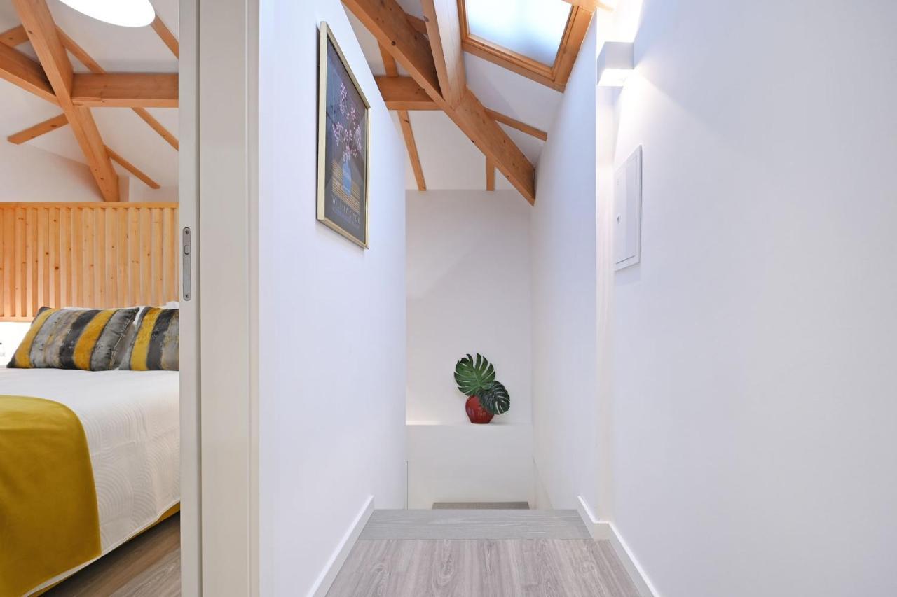 Travessa House C2 Center - By Guest *