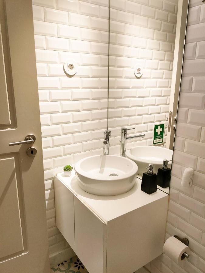 Unique - With Private Patio Apartment Porto