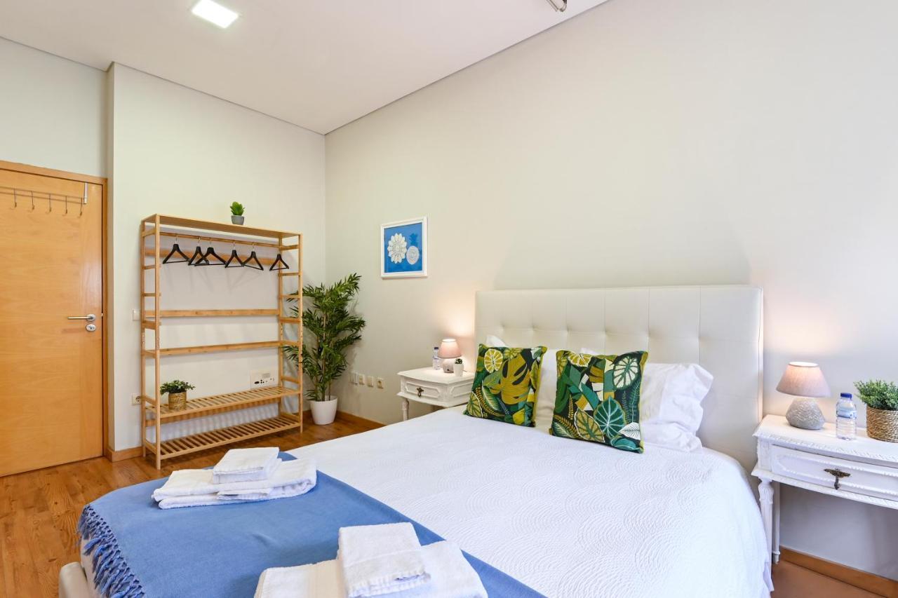 Belas Artes 1 Flat - By Guest * Porto