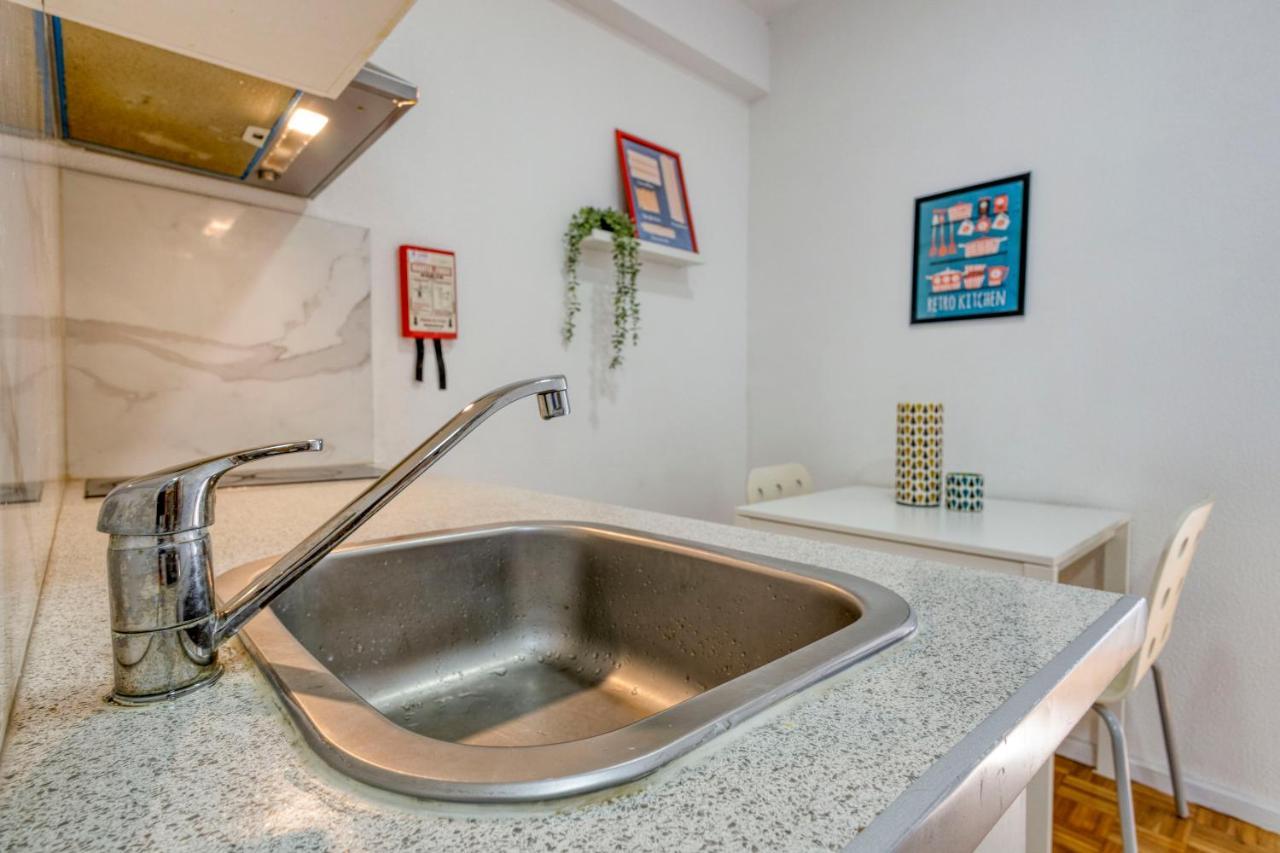 Travel & Live Bragas Homestay Porto