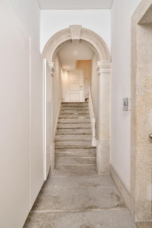 Apartment Near Garden