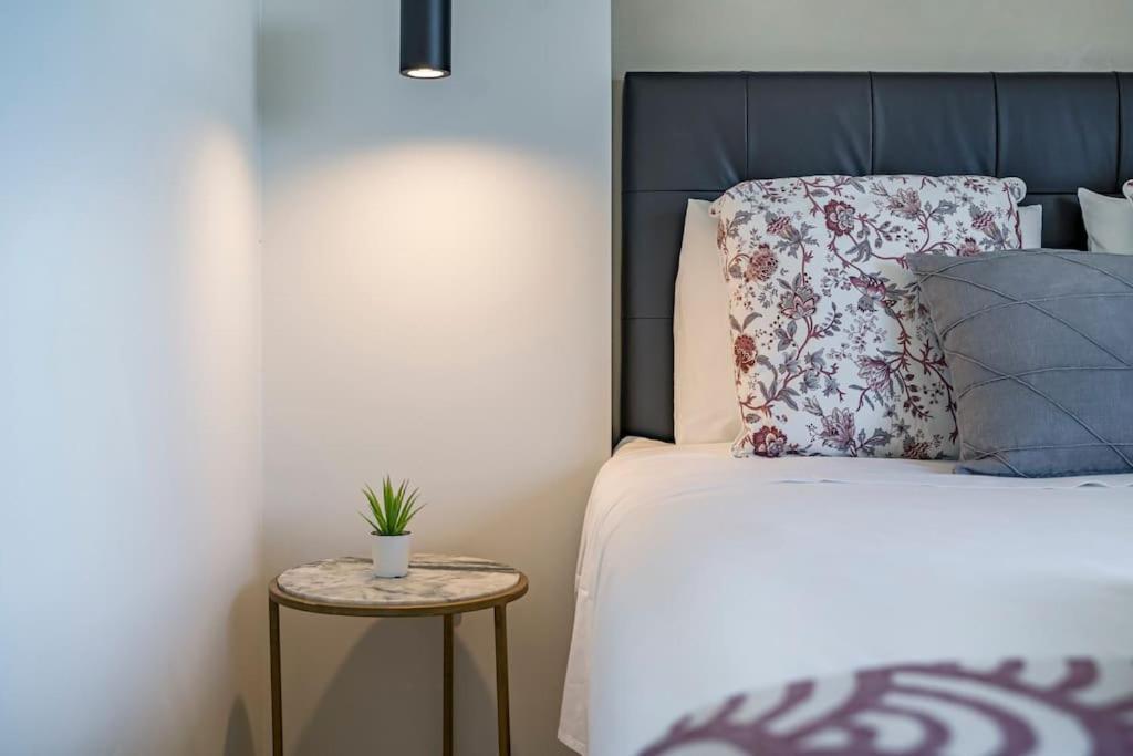 Downtown Private Rooftop Experience Apartment