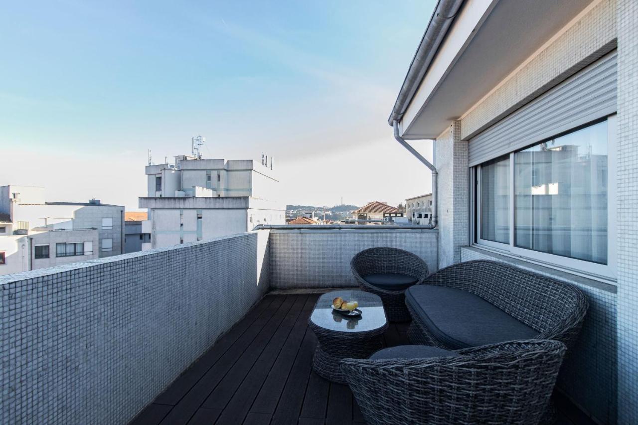 Downtown 1br W/ Balcony By Lovelystay
