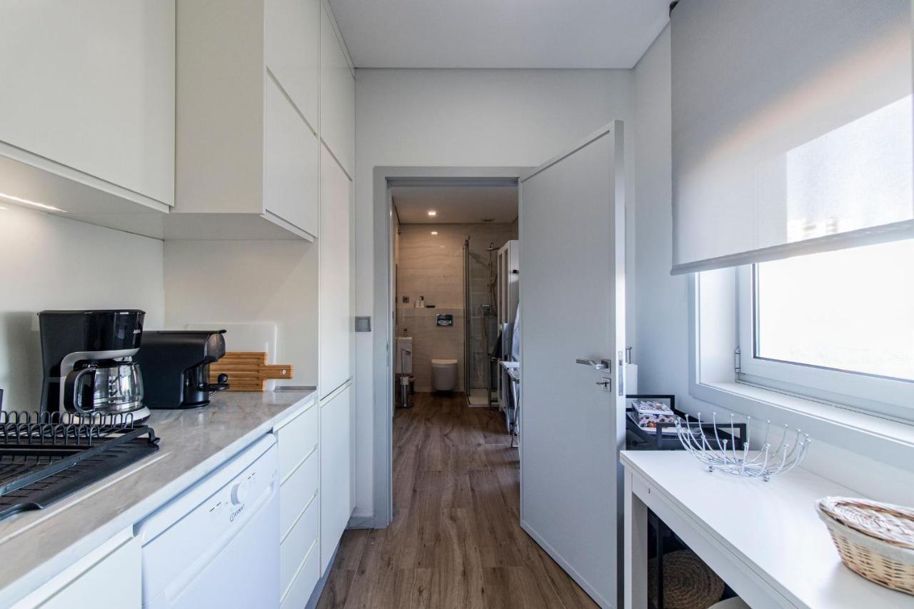 Downtown 1br W/ Balcony By Lovelystay * Porto