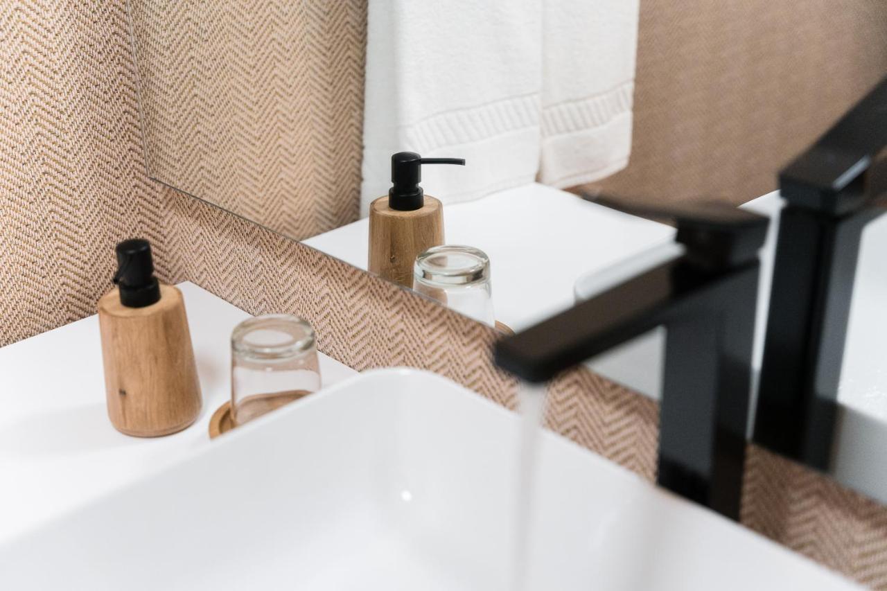Guest house Victoria Project - - Private Parking