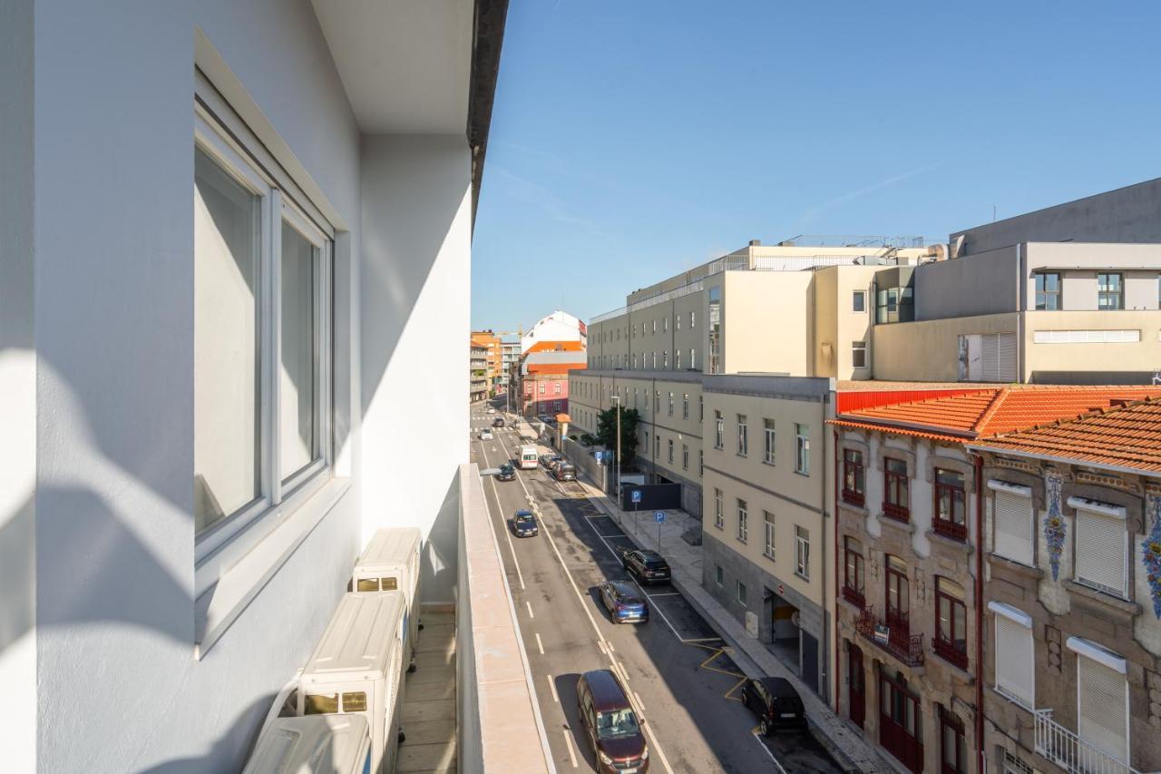 Fantastic Contemporary Flat W/ Balcony Porto