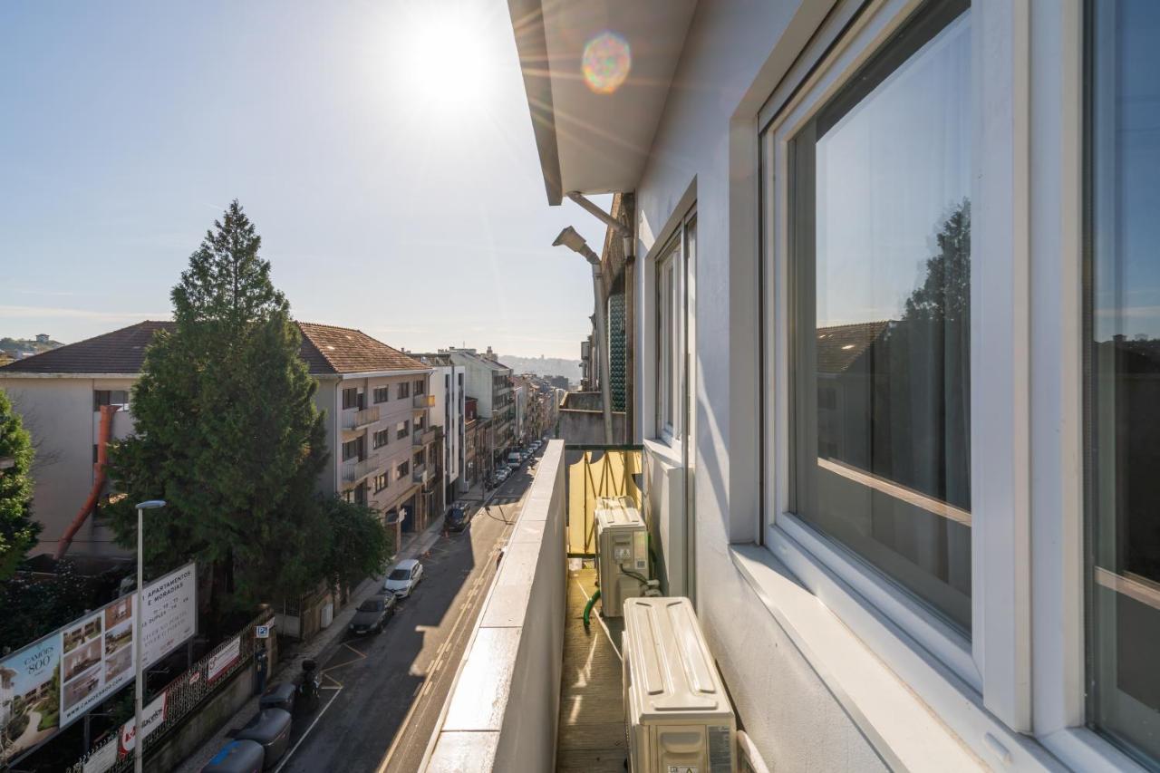 Apartment Fantastic Contemporary Flat W/ Balcony *