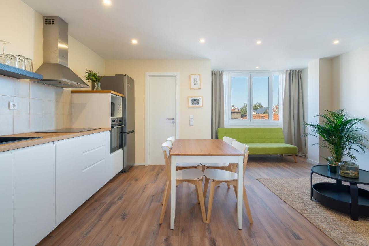 Apartment Fantastic Contemporary Flat W/ Balcony Porto