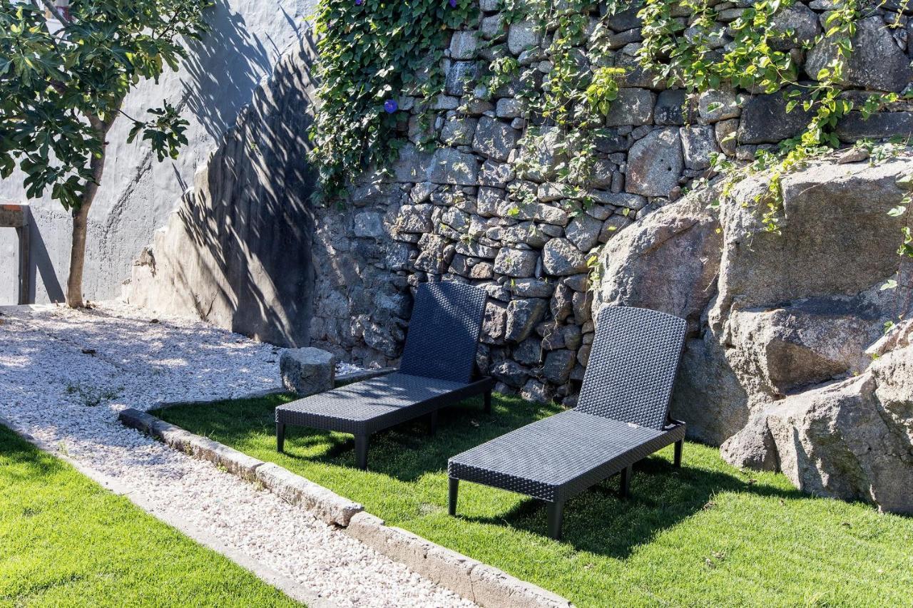 Apartment Almada Hideaway W/ Ac & Private Pool By Lovelystay