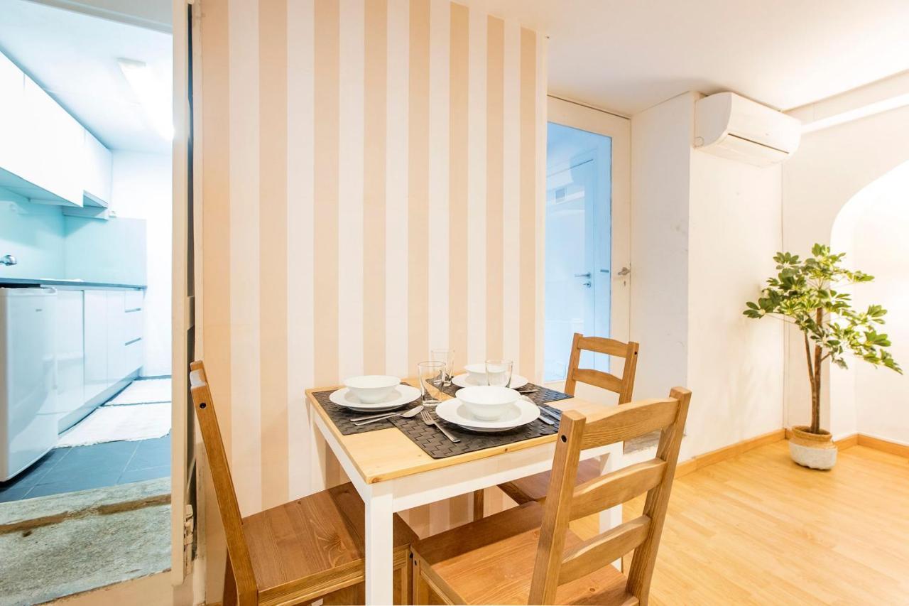 Almada Hideaway W/ Ac & Private Pool By Lovelystay *