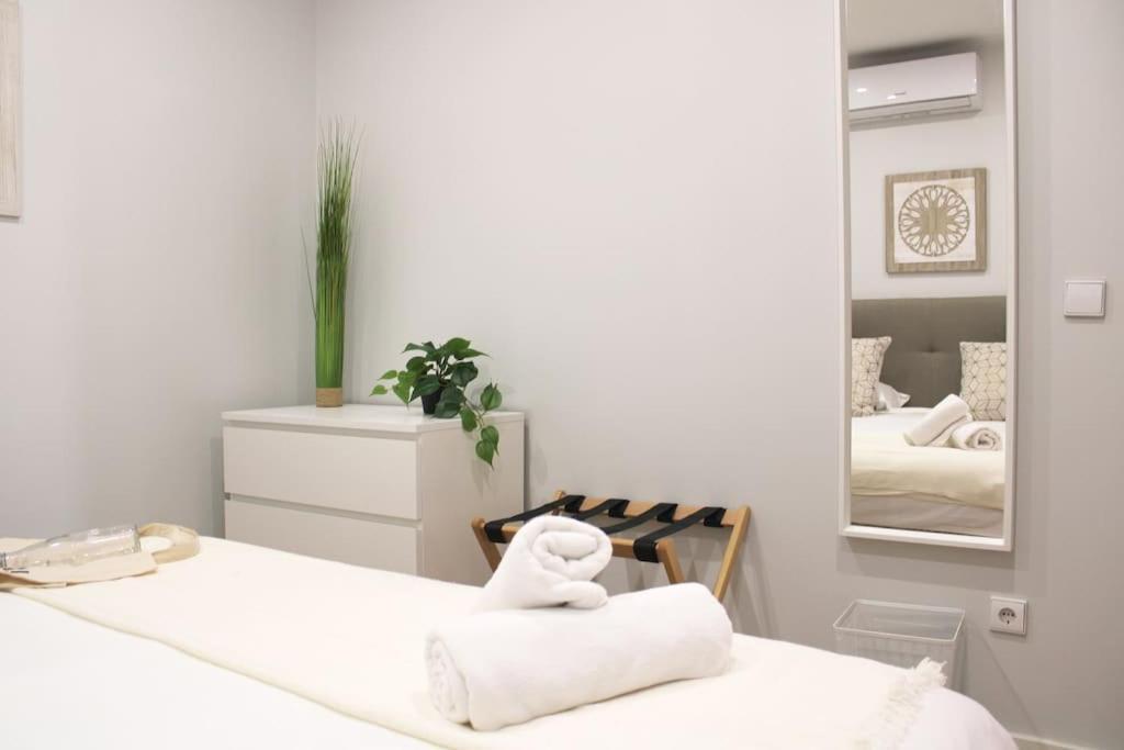 Historical Bolhao Market Flat - With Ac! *
