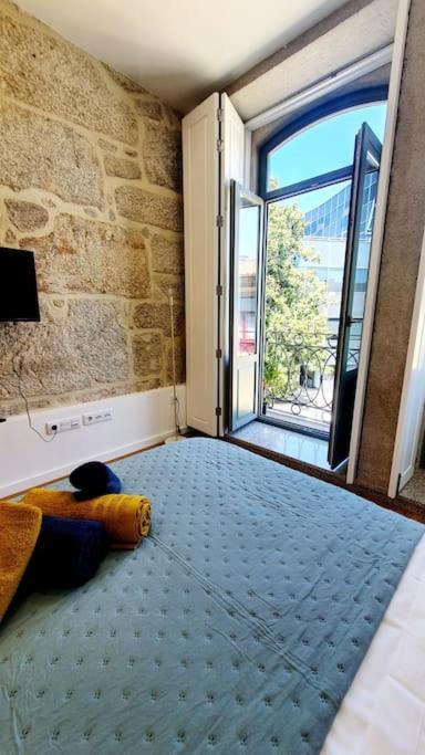 Famous Dreaming * Porto