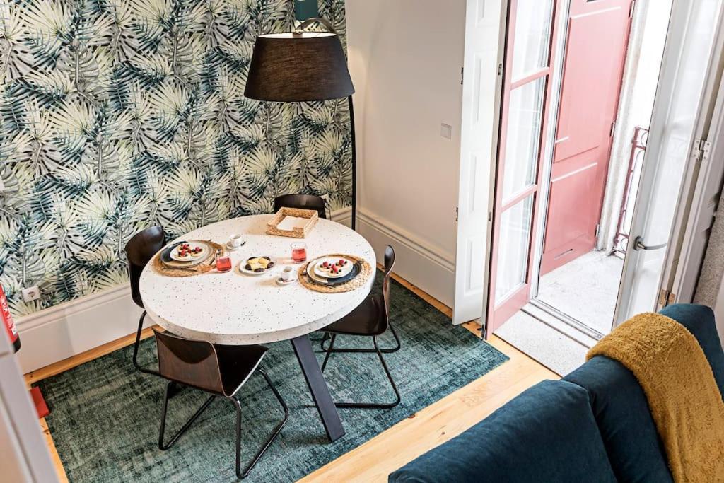 Colorful Flat Apartment *