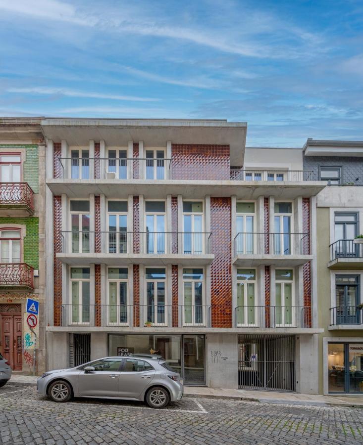 Apartment Host Wise - Luxurious Private Flats - Balcony