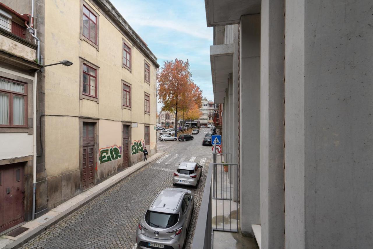 Host Wise - Luxurious Private Flats - Balcony * Porto