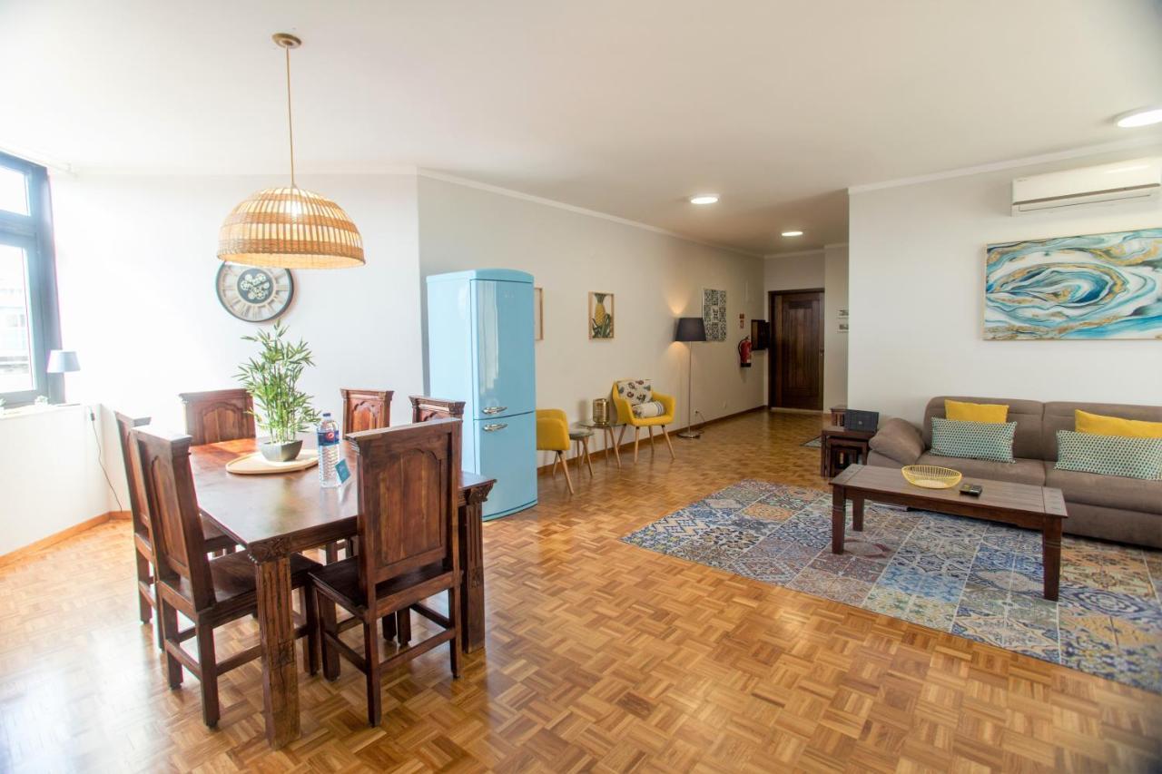 Republica Square By Hosts Apartment *