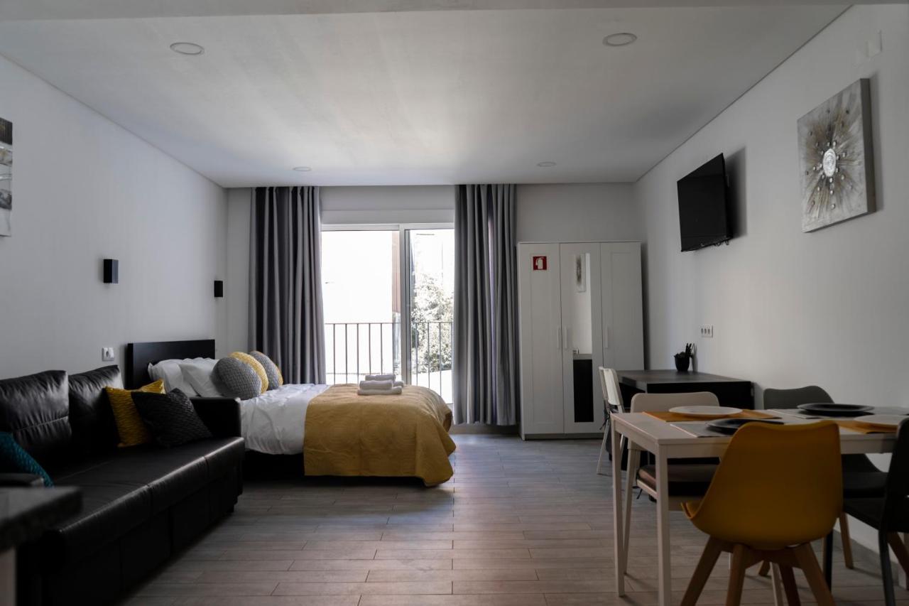 Almada Downtown 203 Apartment *
