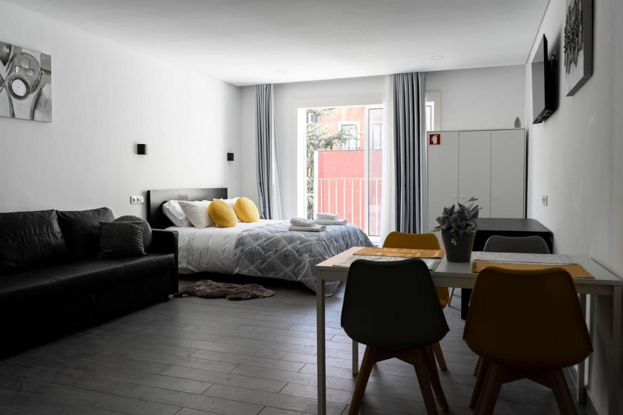 Almada Downtown 303 Apartment *