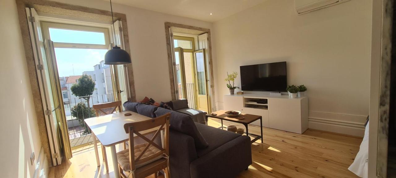 Apartment Merc Estudio 245 *