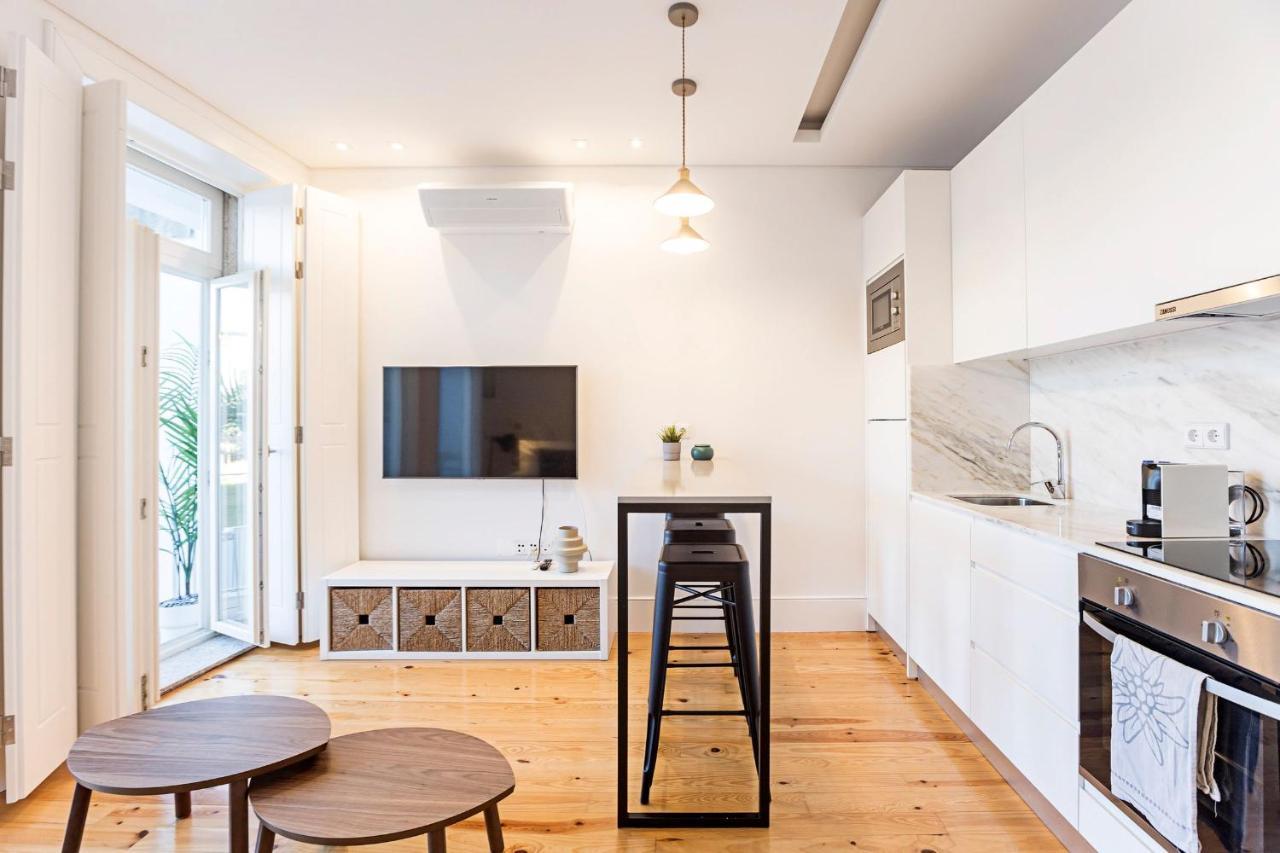 Apartment Wonderful Duplex W Private Patio & Ac By Lovelystay Porto
