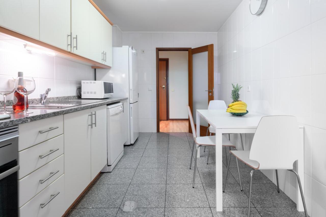 Cozy Sunny Flat W/ Terrace - Sao Joao