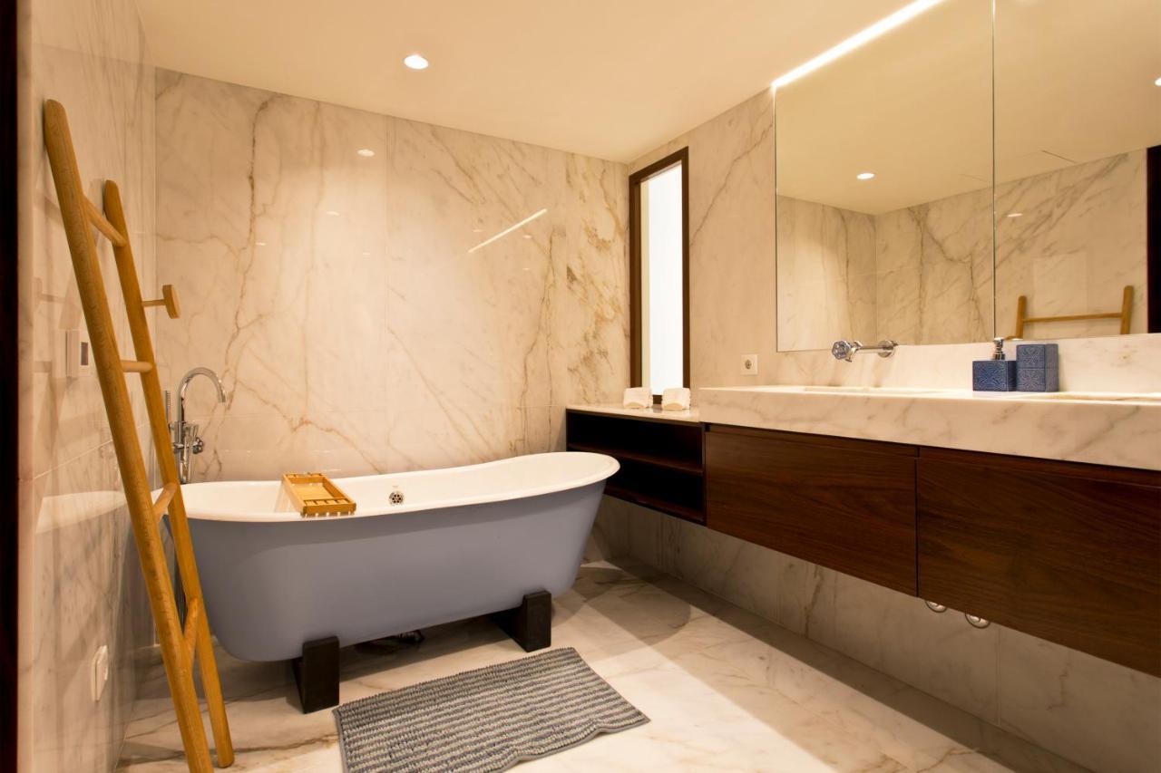 Apartment Boutique Rentals- Hidden Garden Porto's Downtown Porto