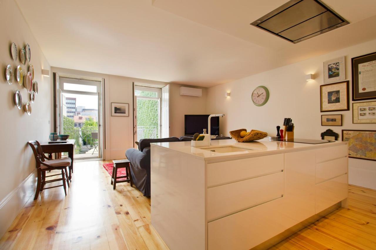 Apartment Boutique Rentals- Hidden Garden Porto's Downtown Porto