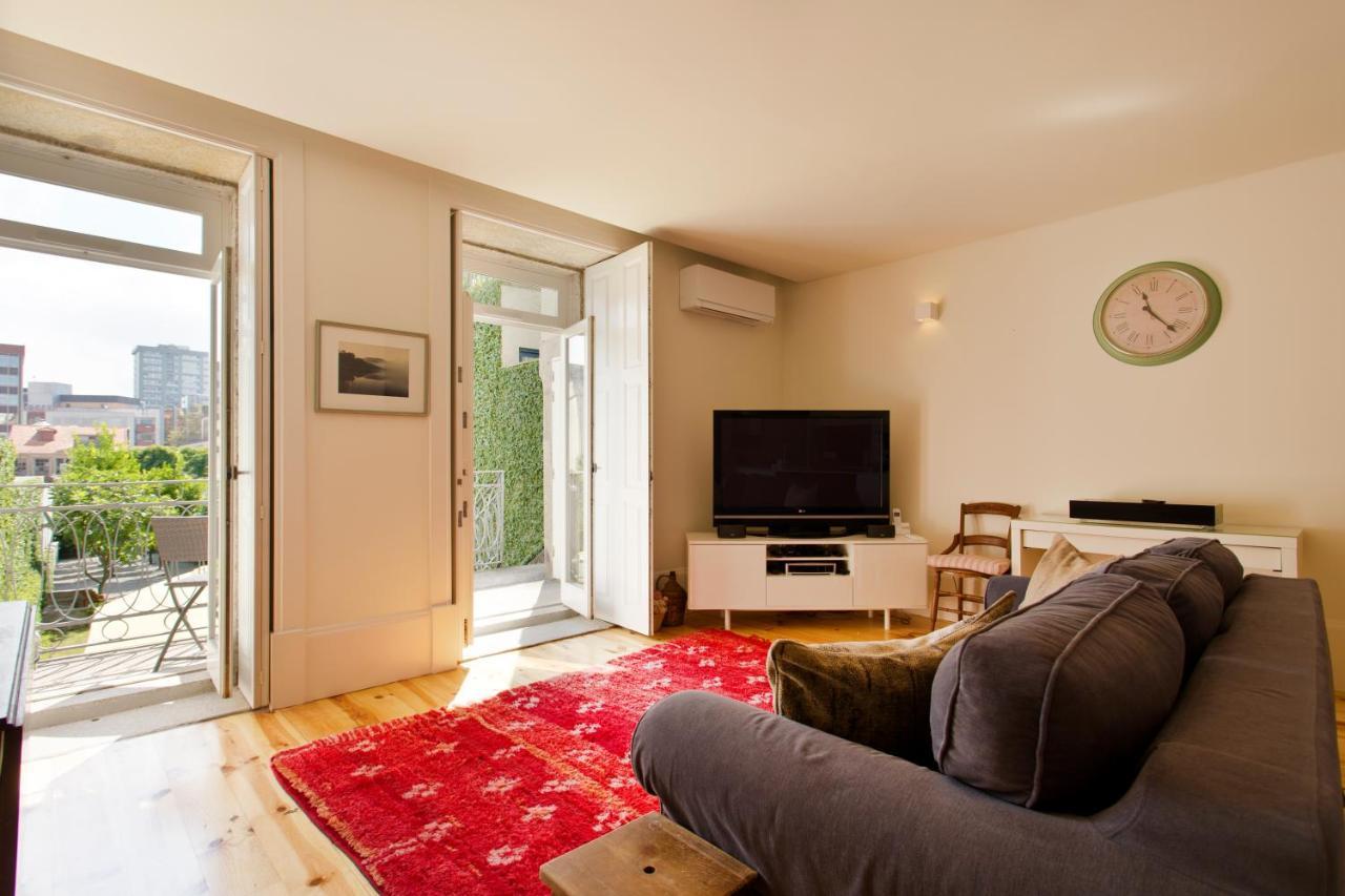 Boutique Rentals- Hidden Garden Porto's Downtown Porto