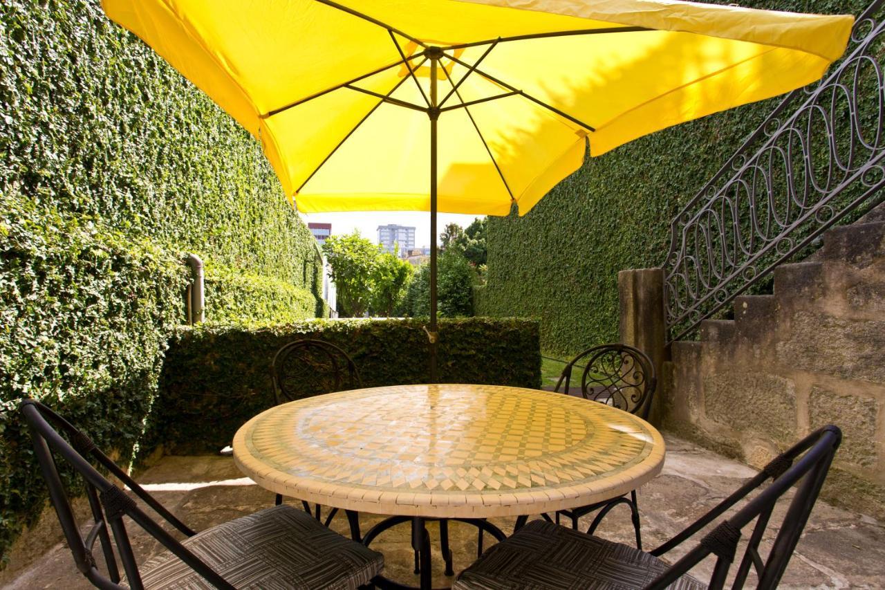 Boutique Rentals- Hidden Garden Porto's Downtown