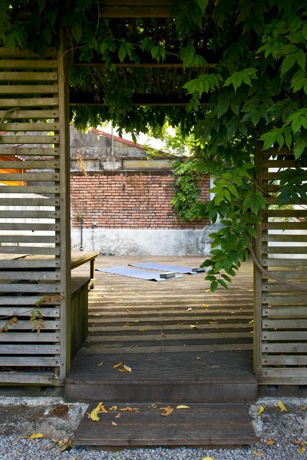 Boutique Rentals- Hidden Garden Porto's Downtown *