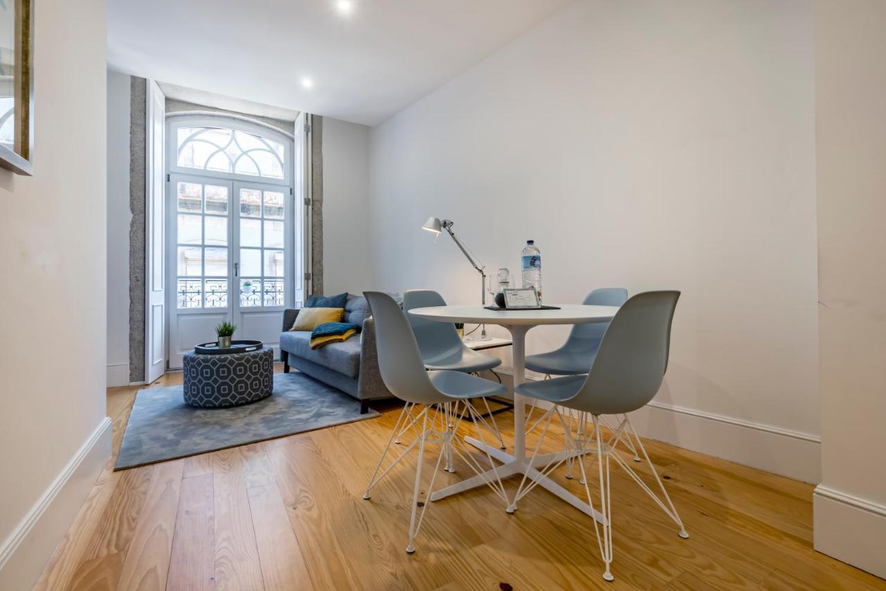 Almada Glamorous & Chic Oporto Downtown Apartment Porto