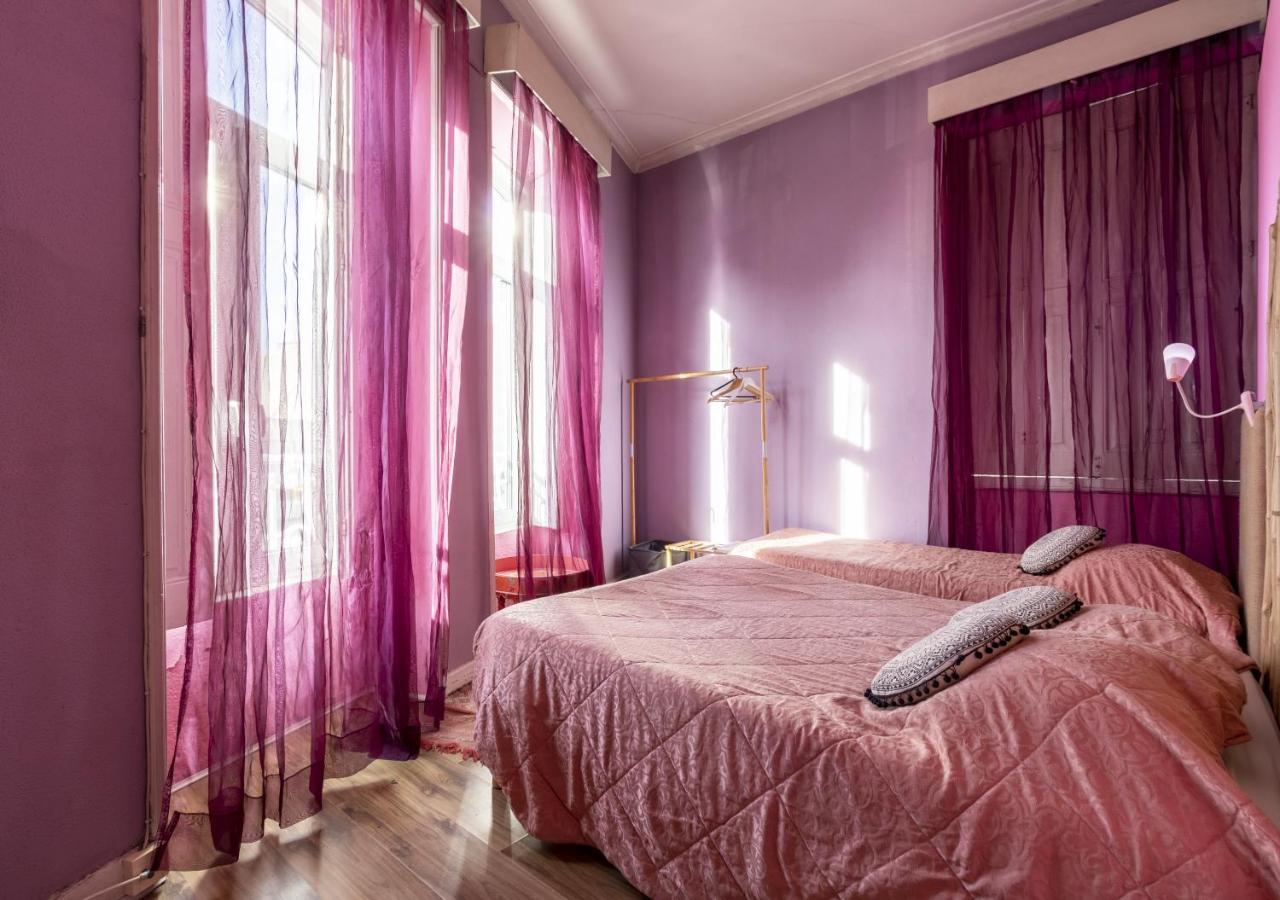 - Bed & Breakfast