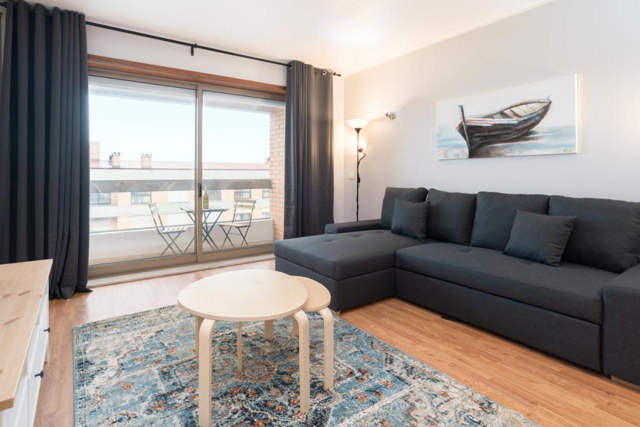 Cozy Sunny Flat W/ Terrace - Sao Joao