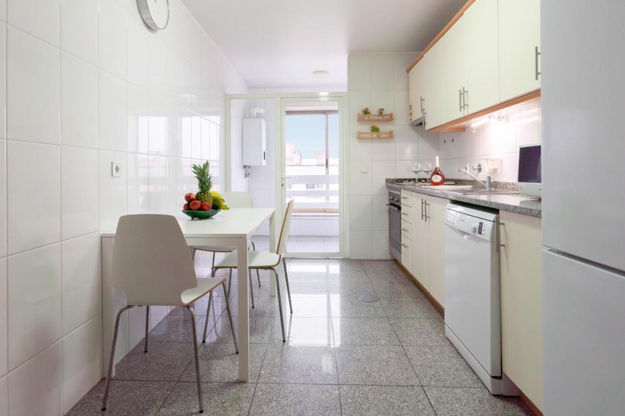 Cozy Sunny Flat W/ Terrace - Sao Joao *